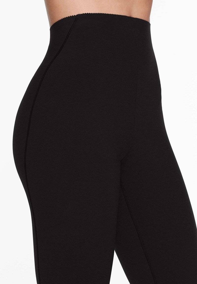 OYSHO OYSHO COMPRESSIVE WAIST CONTROL ANKLE-LENGTH - Leggings - black Kostenlose Rückgabe