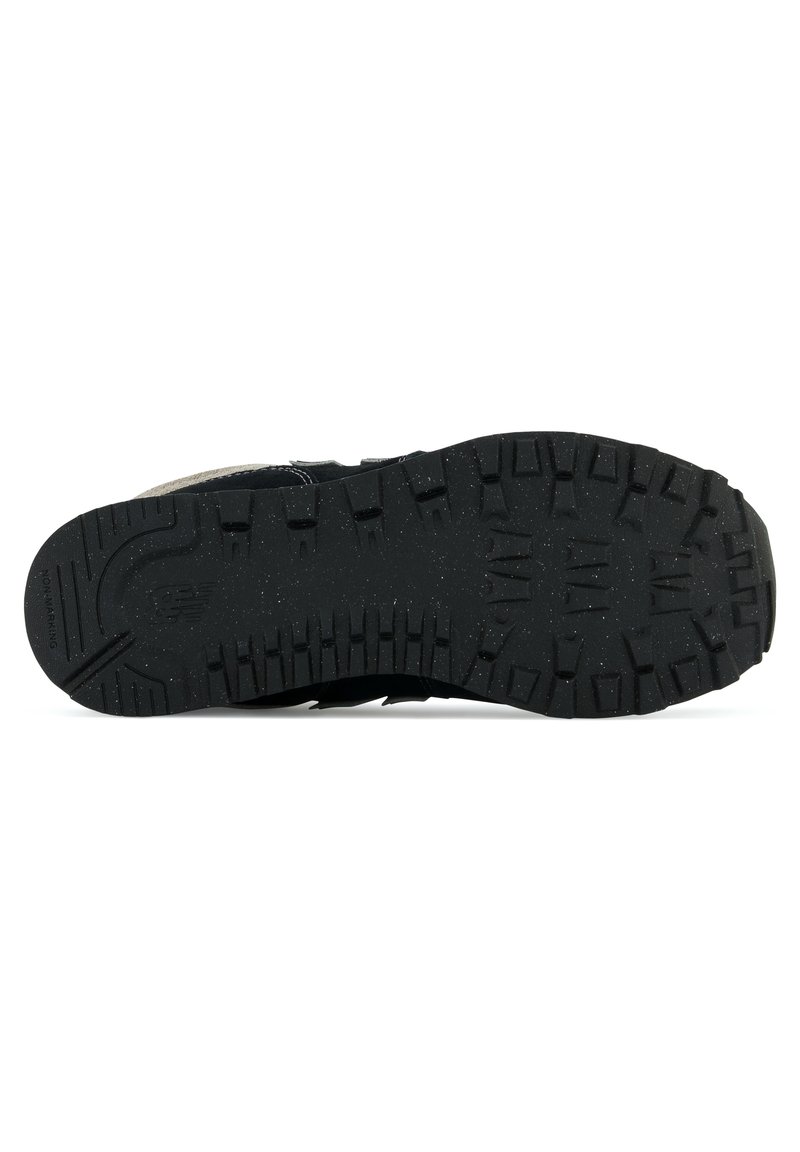 New Balance New Balance 574 UNISEX - Trainers - black white Outlet