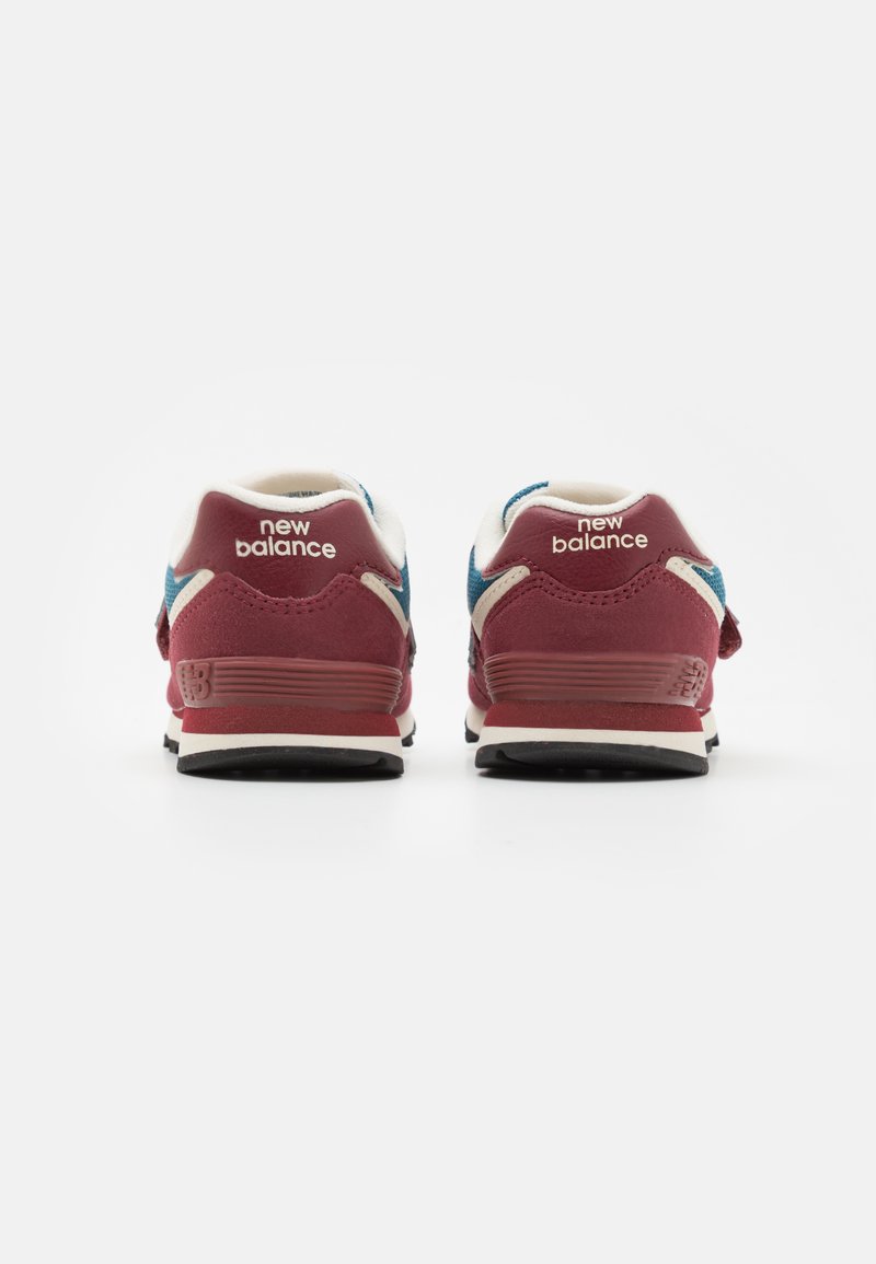 New Balance New Balance 574 UNISEX - Trainers - classic crimson Angebote