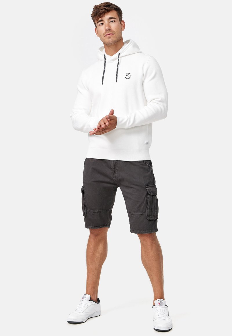 INDICODE JEANS INDICODE JEANS MONROE - Shorts - raven Kauf eins, bekomm eins gratis