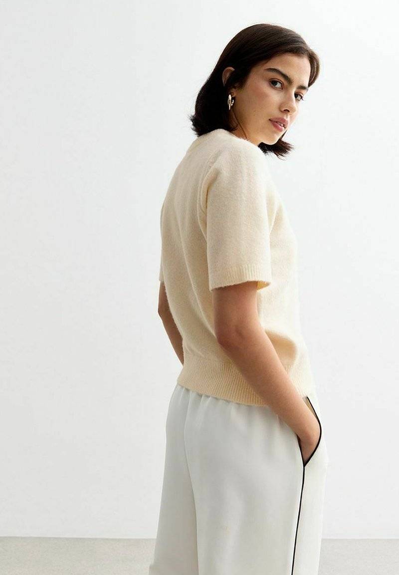 New Look New Look SHORT SLEEVE - Basic T-shirt - cream JETZT KAUFEN