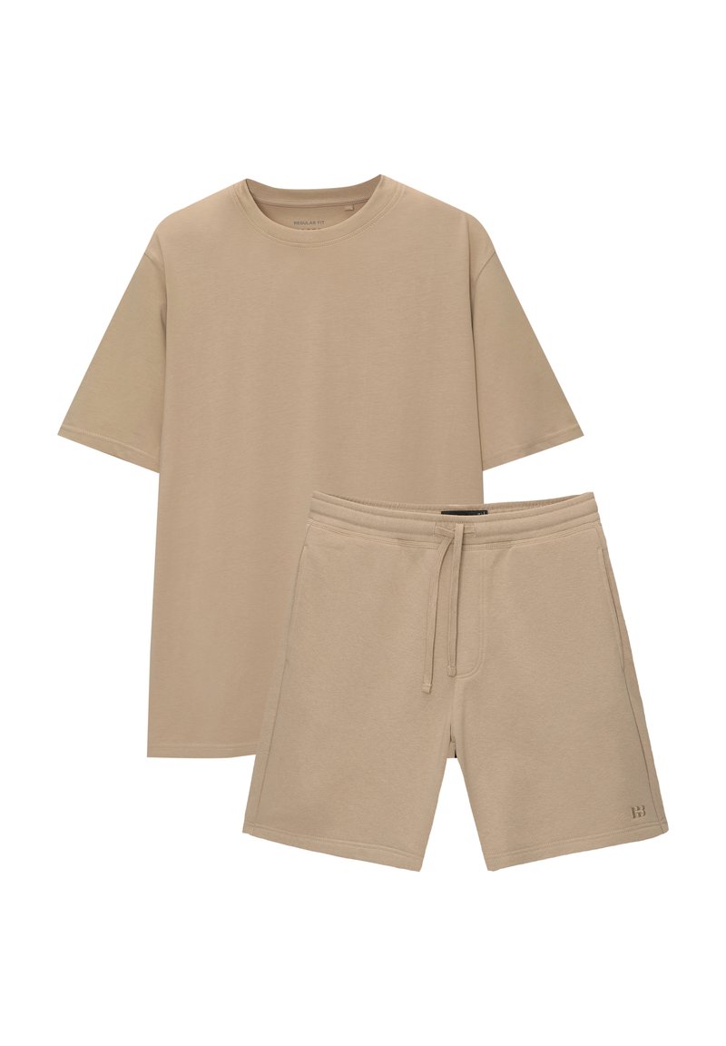 PULL&BEAR PULL&BEAR SET BERMUDA SHORTS AND T-SHIRT - Tracksuit bottoms - sand Neueste Stile
