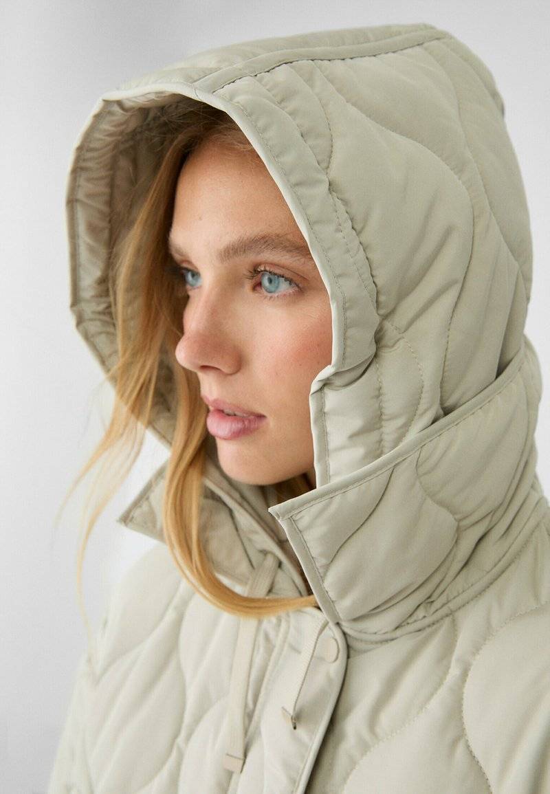 Stradivarius Stradivarius PUFFER - Winter jacket - white Letzter Tag