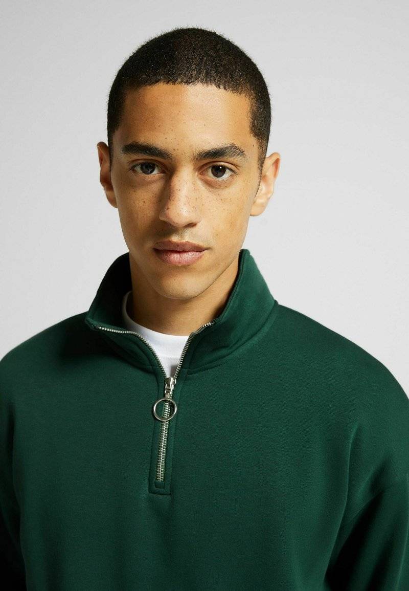 Bershka Bershka HIGH NECK - Sweatshirt - dark green Bis zu 55% Rabatt
