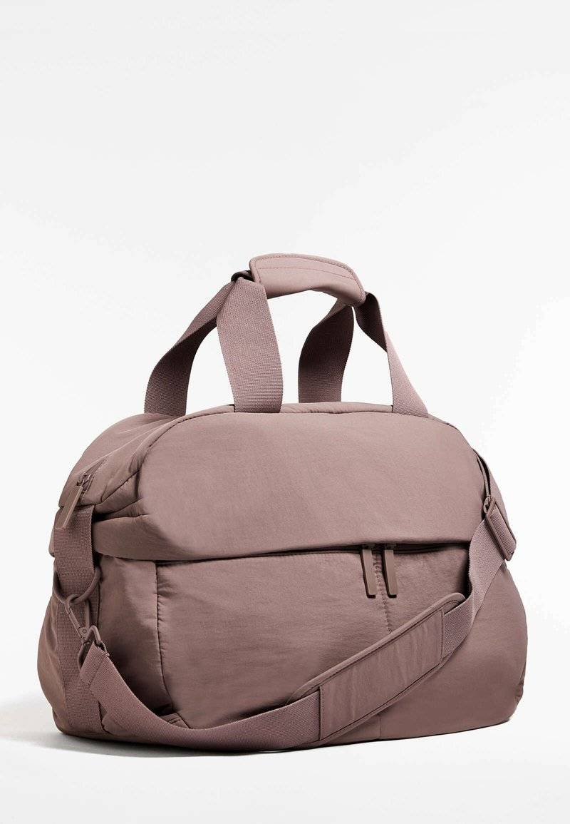 OYSHO OYSHO WITH FLAP POCKET - Sports bag - pink Neuheiten