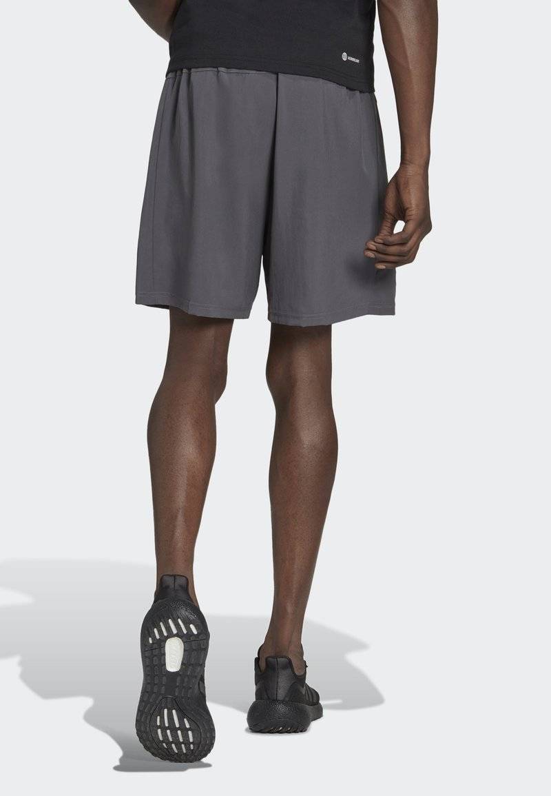 adidas Performance adidas Performance ESSENTIALS WOVEN - Sports shorts - grey Letzter Tag