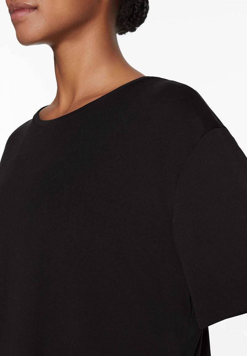 OYSHO OYSHO MODAL - Basic T-shirt - black Bis zu 65% Rabatt