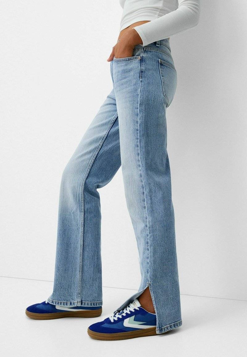 Bershka Bershka Straight leg jeans 50% Rabatt mit kostenlosem Versand