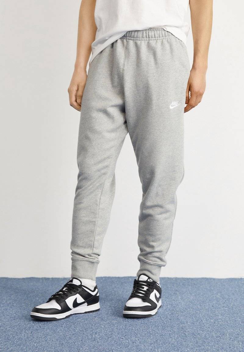 Nike Sportswear Nike Sportswear CLUB JGGR FT - Tracksuit bottoms Günstiger Verkauf