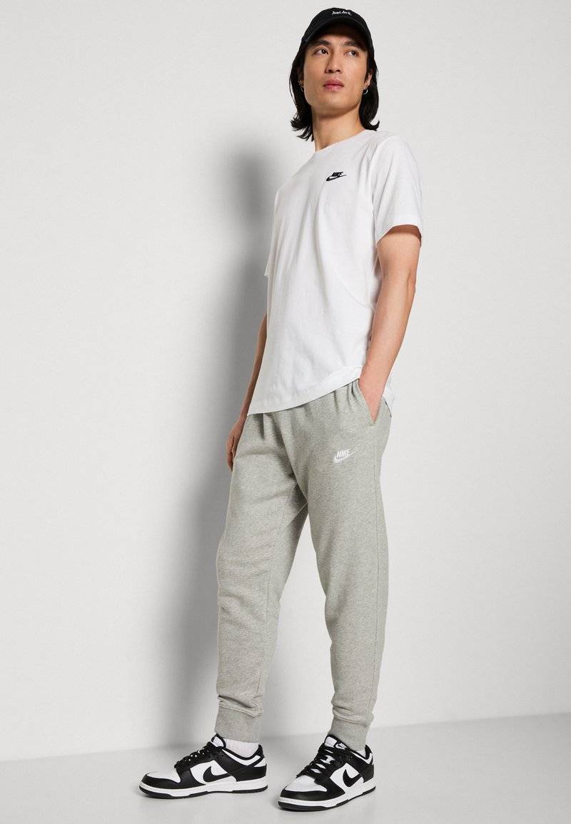 Nike Sportswear Nike Sportswear CLUB JGGR FT - Tracksuit bottoms Günstiger Verkauf