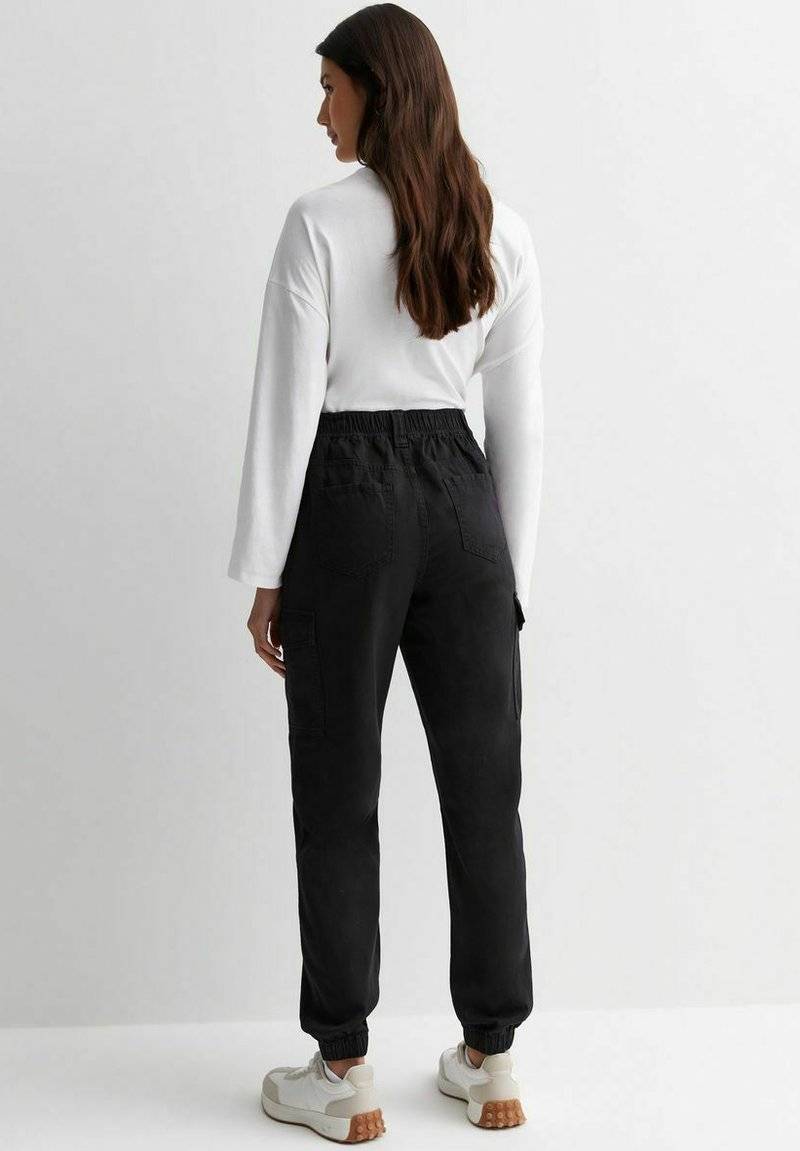 New Look New Look Cuffed Cargo - Chinos - black Limitierter Zeitrabatt