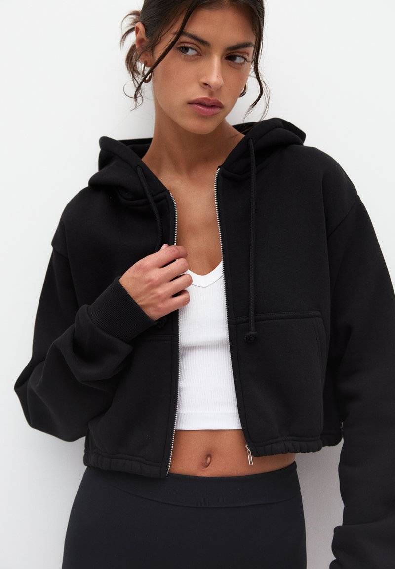 PULL&BEAR PULL&BEAR CROPPED - Zip-up sweatshirt - black Speichern exportieren