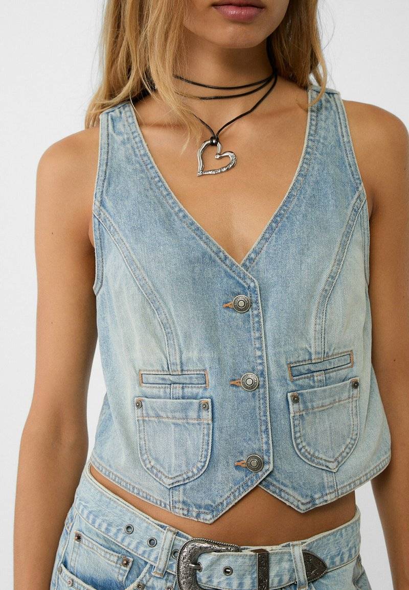 Stradivarius Stradivarius STUDDED - Waistcoat - laser denim Im Verkauf