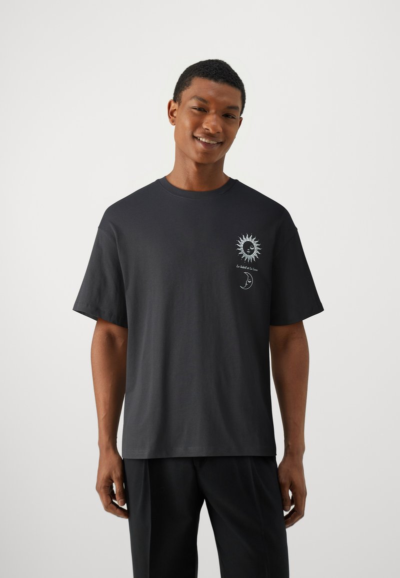 Jack & Jones Jack & Jones JORSOLEIL TEE CREW NECK UNISEX - Print T-shirt - black Meist gekauft