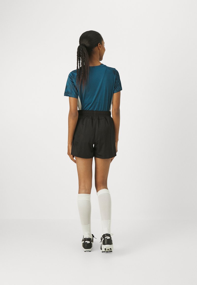 Puma Puma TEAMGOAL SHORTS - Sports shorts - black Exklusivangebot