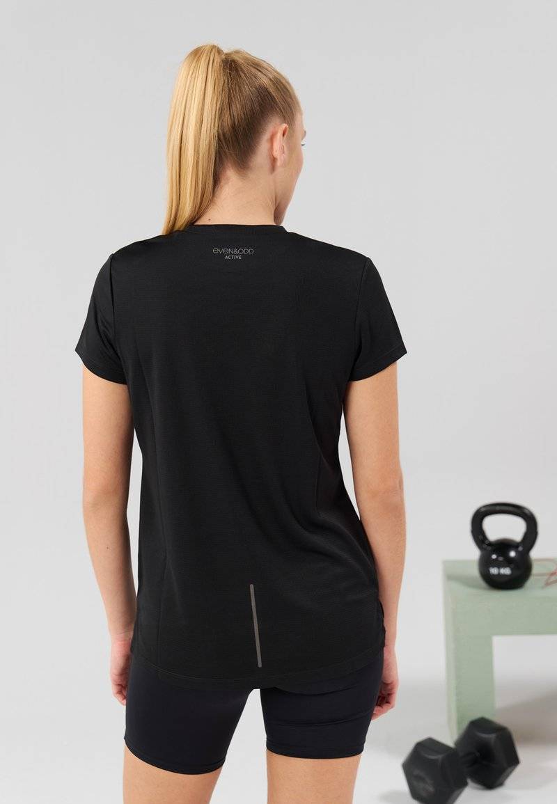 Even&Odd active Even&Odd active Basic T-shirt - black Preisnachlass