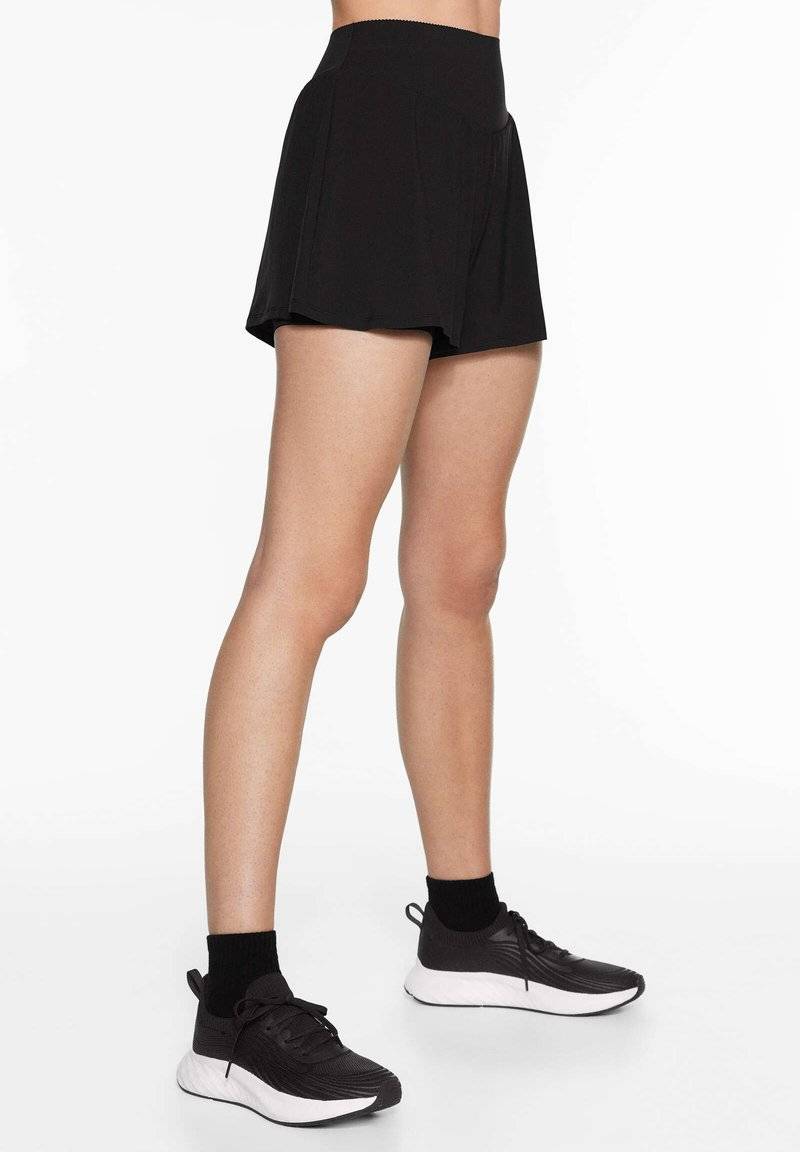 OYSHO OYSHO COMPRESSIVE - Sports shorts - black Cyber Monday