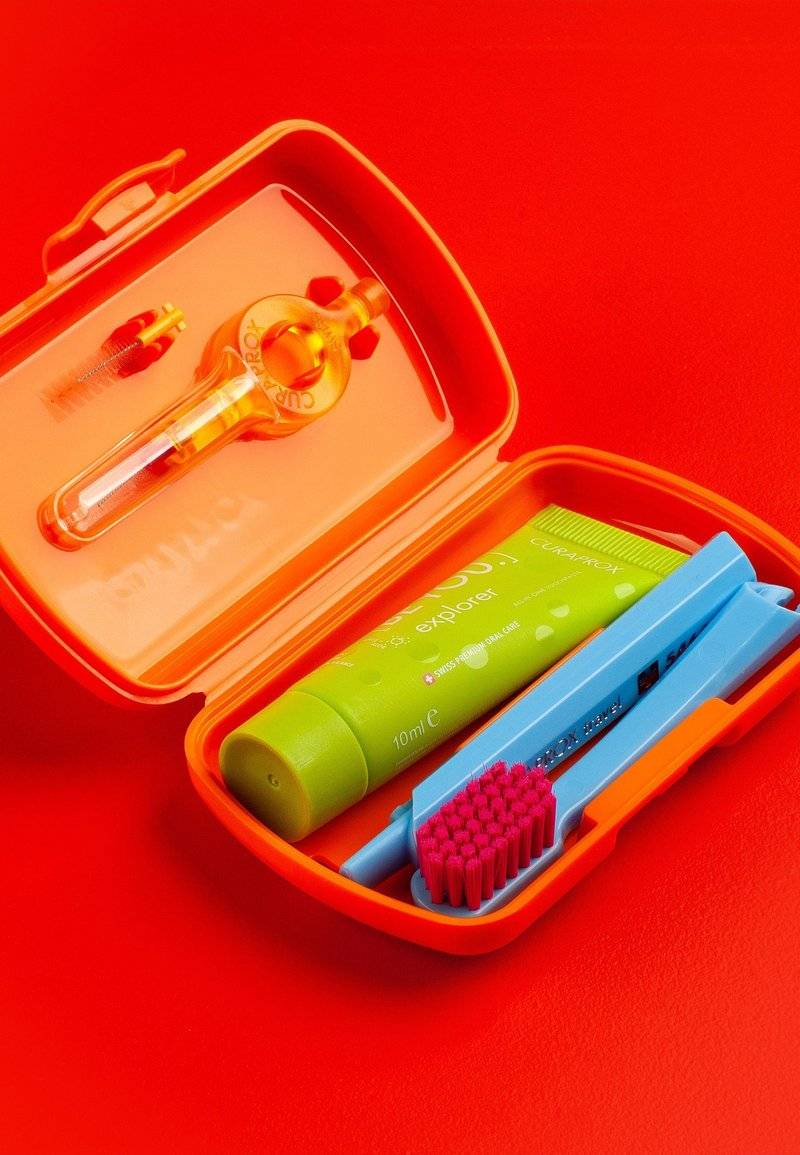 Curaprox Curaprox TRAVEL SET - Bath and body set - orange Sonderangebot der Fabrik