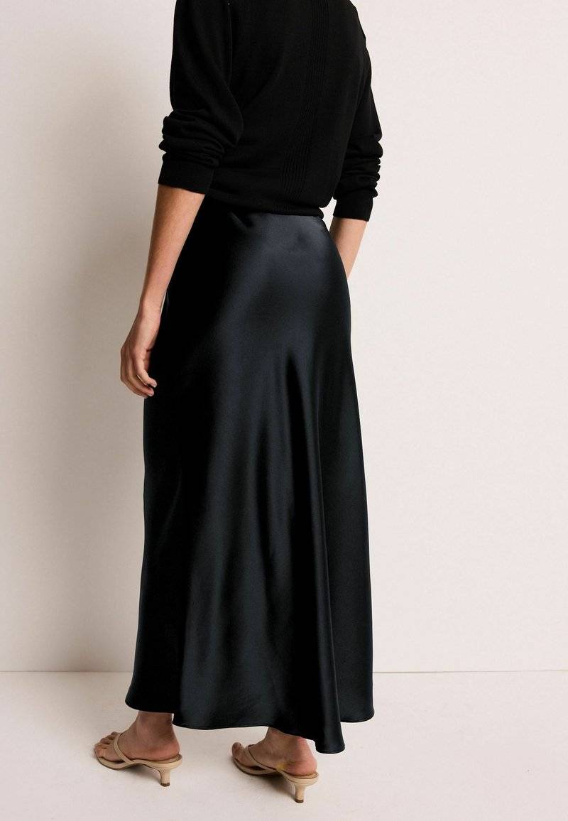 Next Next Maxi skirt - black Fabrikladen
