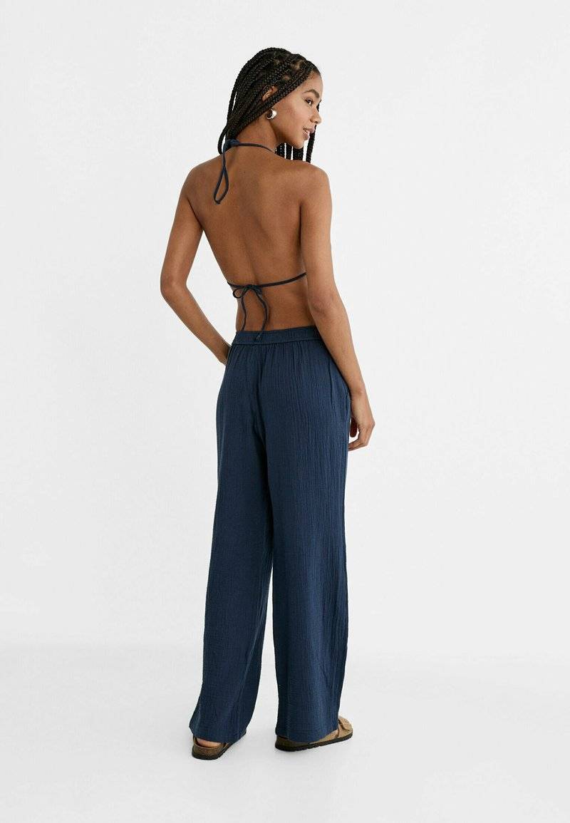 Stradivarius Stradivarius WITH ELASTICATED WAISTBAND - Trousers - dark blue Meist gekauft