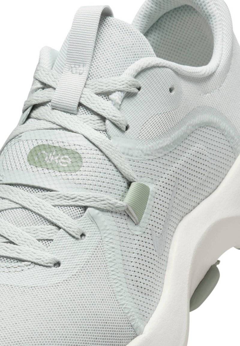 Nike Performance Nike Performance IN SEASON TR 13 - Training shoe - light green Saisonale Angebote