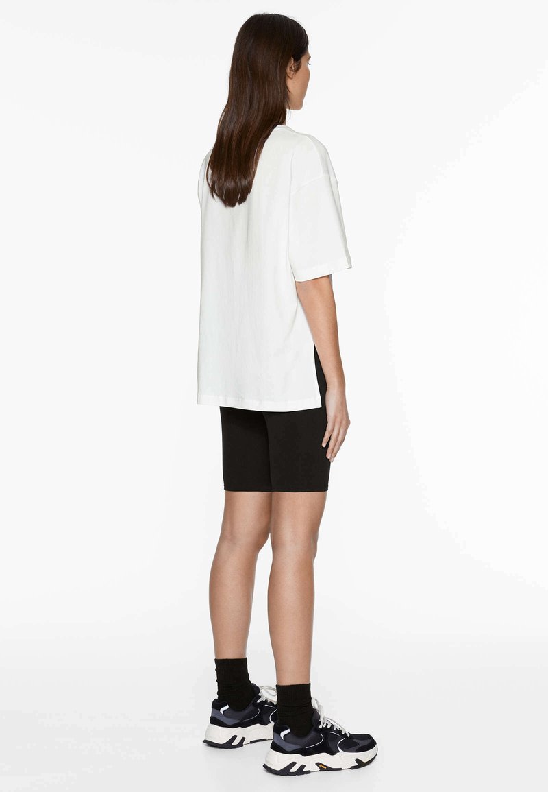 OYSHO OYSHO SHORT SLEEVE - Basic T-shirt - white Kauf eins, bekomm eins gratis