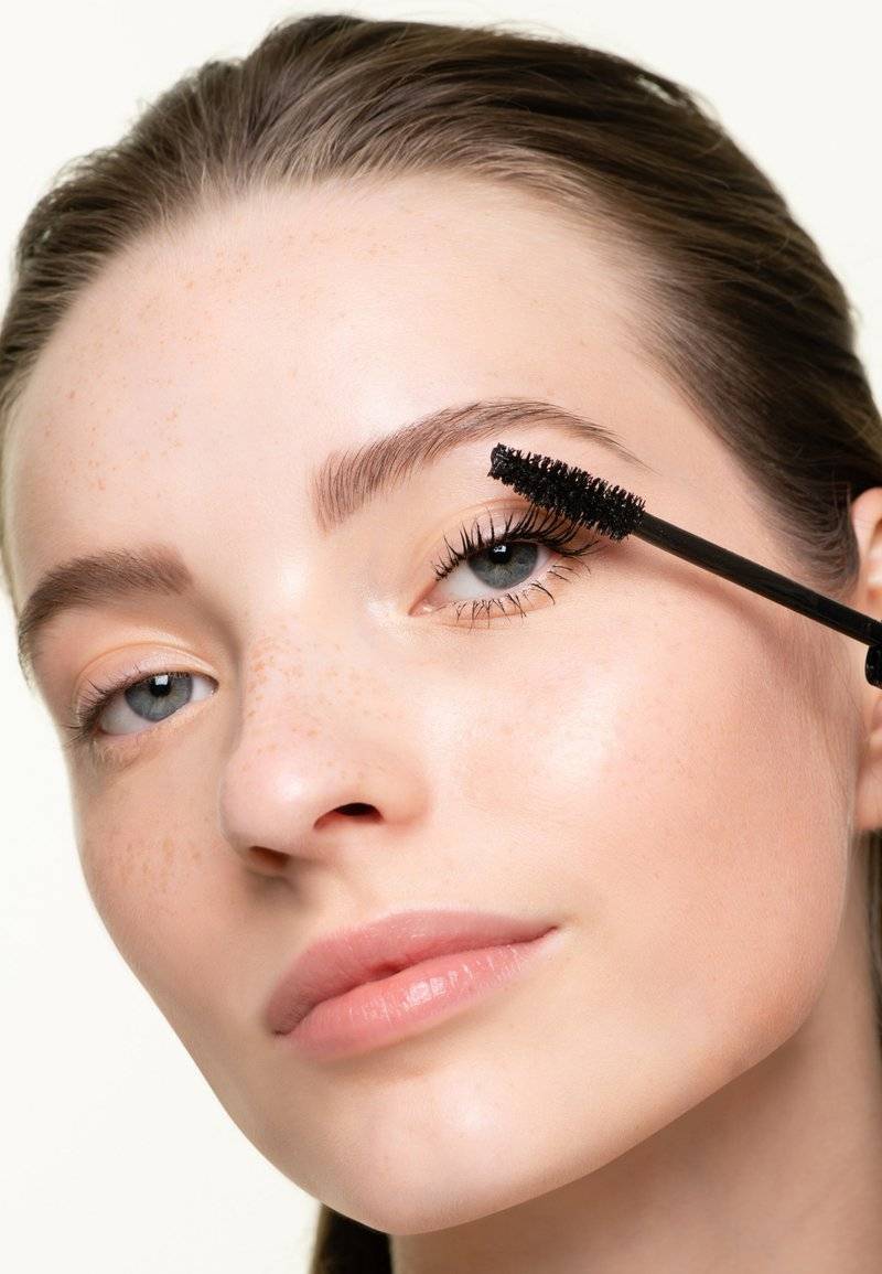 KORRES KORRES BLACK VOLCANIC MINERALS PROFESSIONAL VOLUME MASCARA - Mascara - black 01 zollfrei