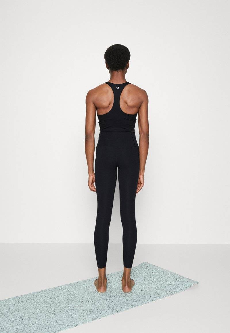 Nike Performance Nike Performance ZENVY - Leggings - black Osterangebot