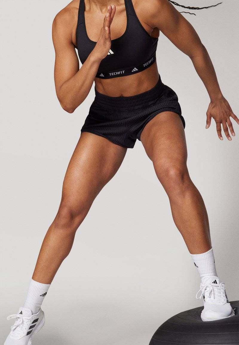 adidas Performance adidas Performance PACER ALL GYM SEASONAL RIBBED HIGH-RISE TONAL 3-STRIPES - Sports shorts - black Lagerräumung