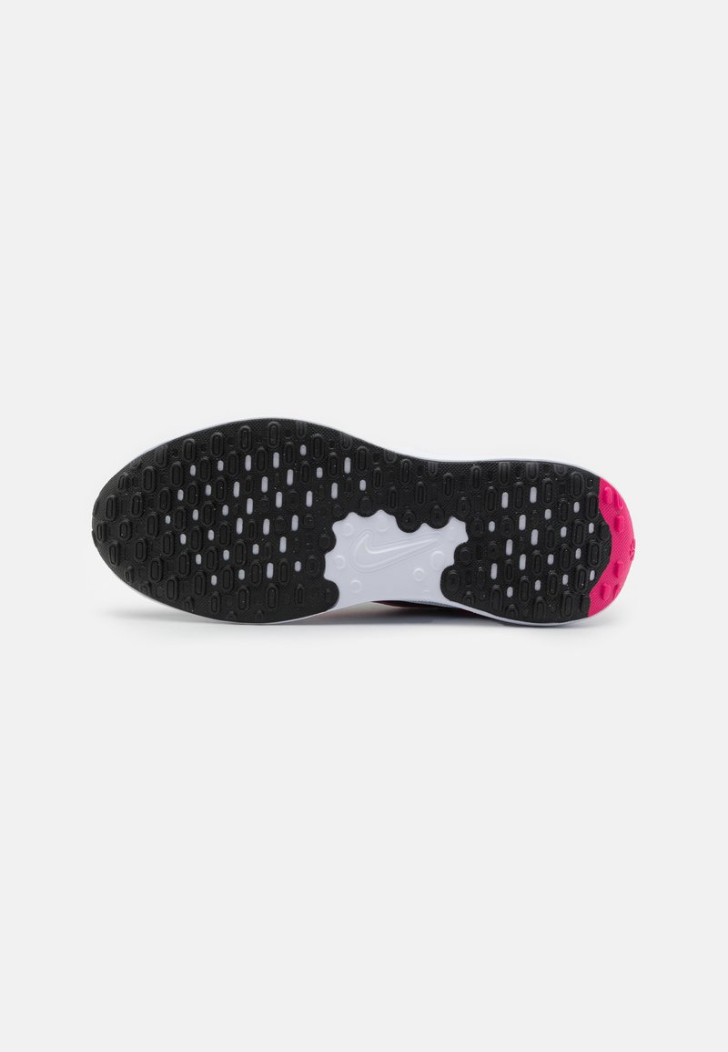 Nike Performance Nike Performance REVOLUTION 7 - Competition running shoes Bestseller