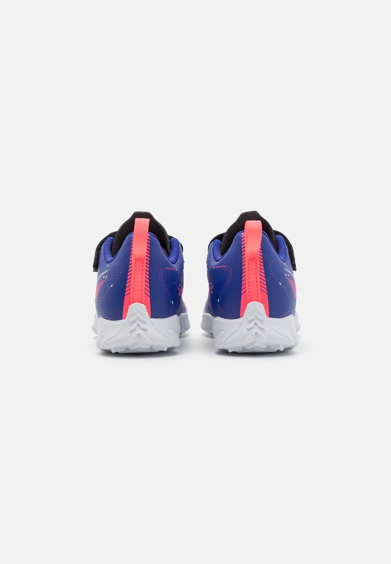 Puma Puma ULTRA 5 PLAY TT JR UNISEX - Astro turf trainers Kauf eins, bekomm eins gratis