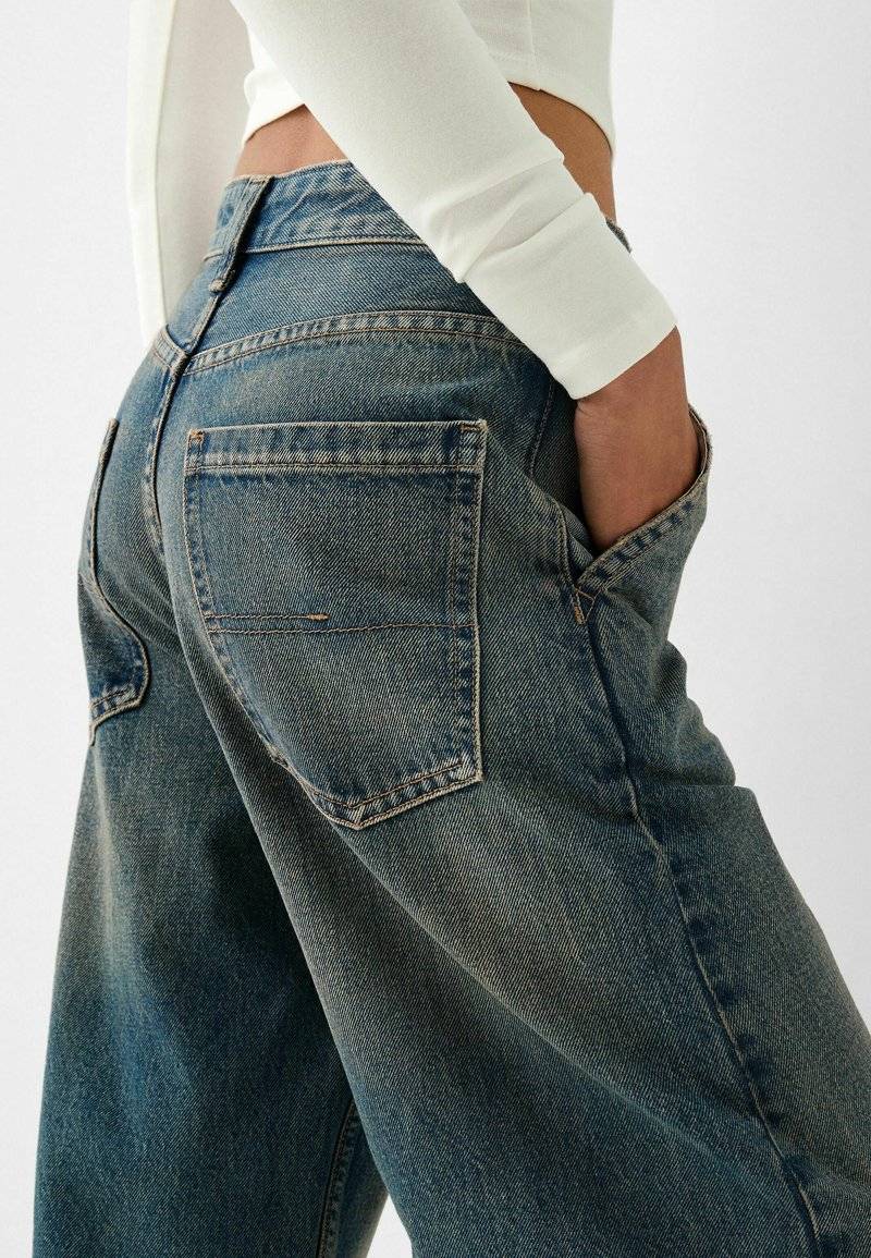Bershka Bershka Relaxed fit jeans - green Letzter Tag