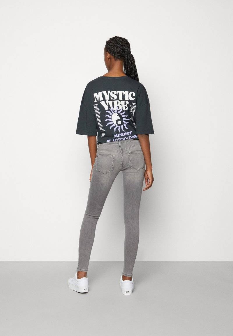 ONLY ONLY ONLCORAL SKINNY ZIP ANKLE - Jeans Skinny Fit - grey denim Bis zu 50% Rabatt