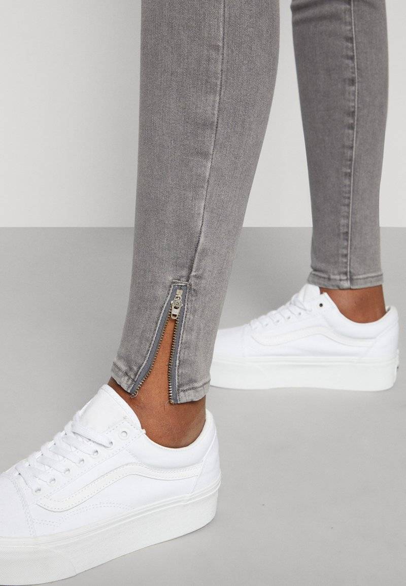 ONLY ONLY ONLCORAL SKINNY ZIP ANKLE - Jeans Skinny Fit - grey denim Bis zu 50% Rabatt