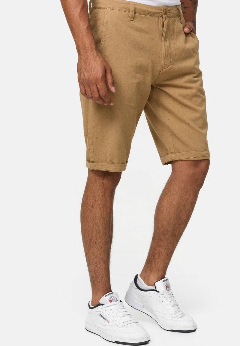 Tazzio Tazzio CHINO - Shorts - camel Vierteljährliche Förderung