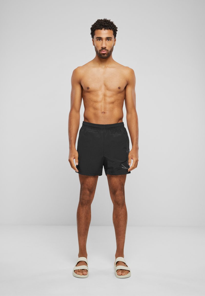 Karl Kani Karl Kani SIGNATURE BOARD - Swimming shorts - black Nur noch ein Tag übrig