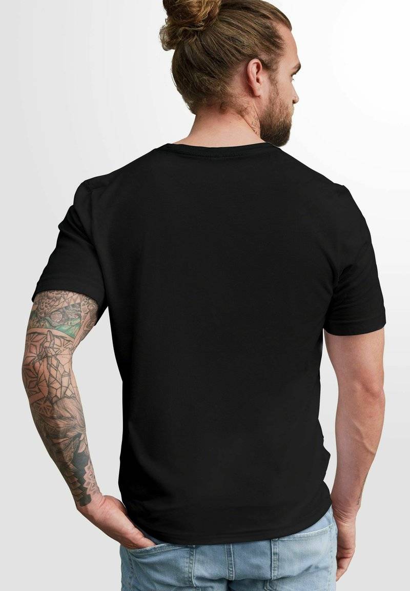 Neverless Neverless OUTDOOR ADVENTURE BRUSTLOGO NATUR BERGE WANDERN FASHION STREETSTYL - Print T-shirt - schwarz Riesige Rabatte