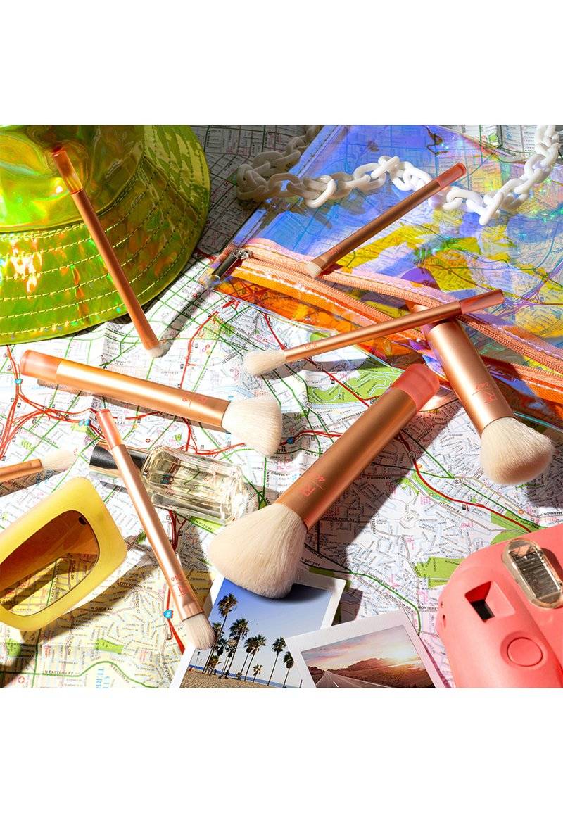 Real Techniques Real Techniques THE WANDERER TRAVEL BRUSH KIT - Makeup brush set Versandkostenfrei