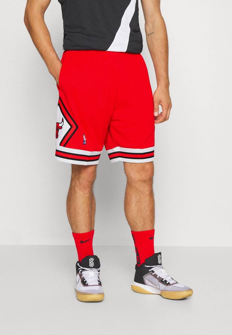Mitchell & Ness Mitchell & Ness NBA CHICAGO BULLS SWINGMAN SHORT - Sports shorts - red Blitzangebot