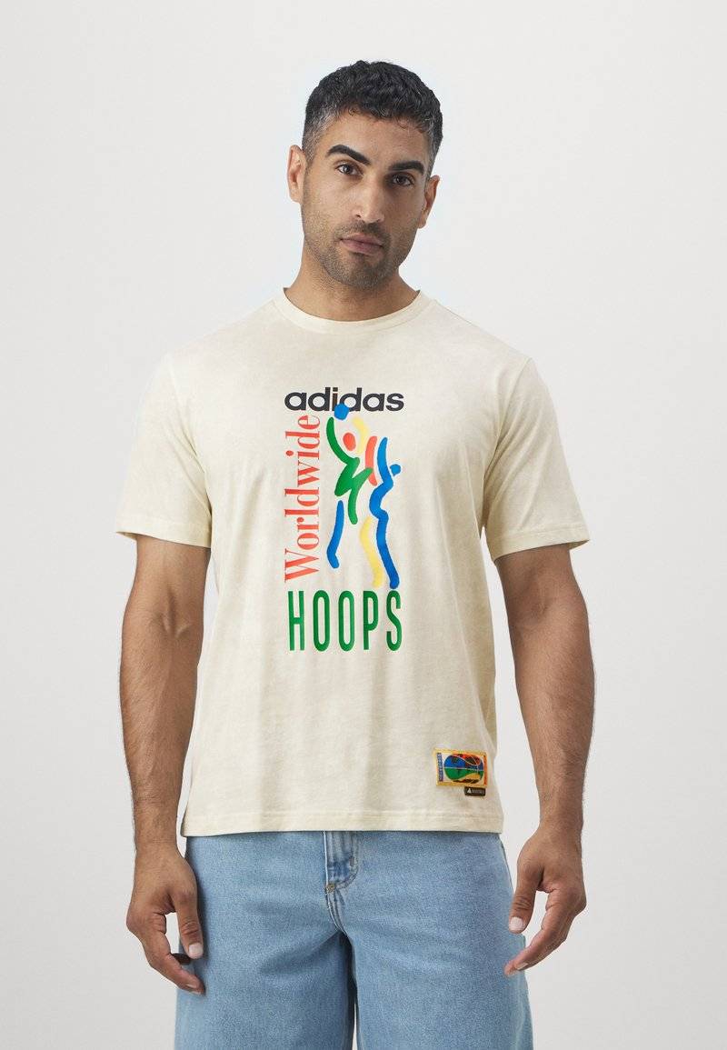 adidas Performance adidas Performance WORLDWIDE HOOPS TEE - Print T-shirt - ivory Saisonale Angebote