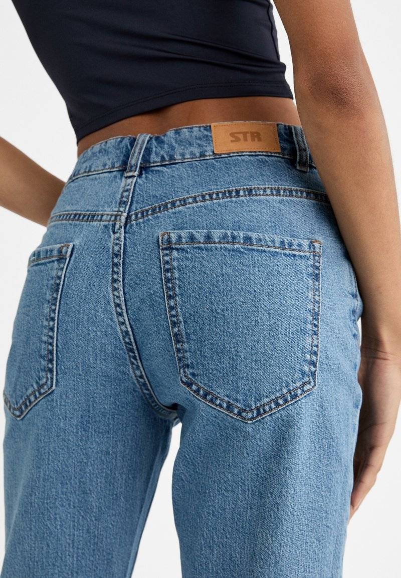 Stradivarius Stradivarius Straight leg jeans - blue denim Begrenzte Freigabe
