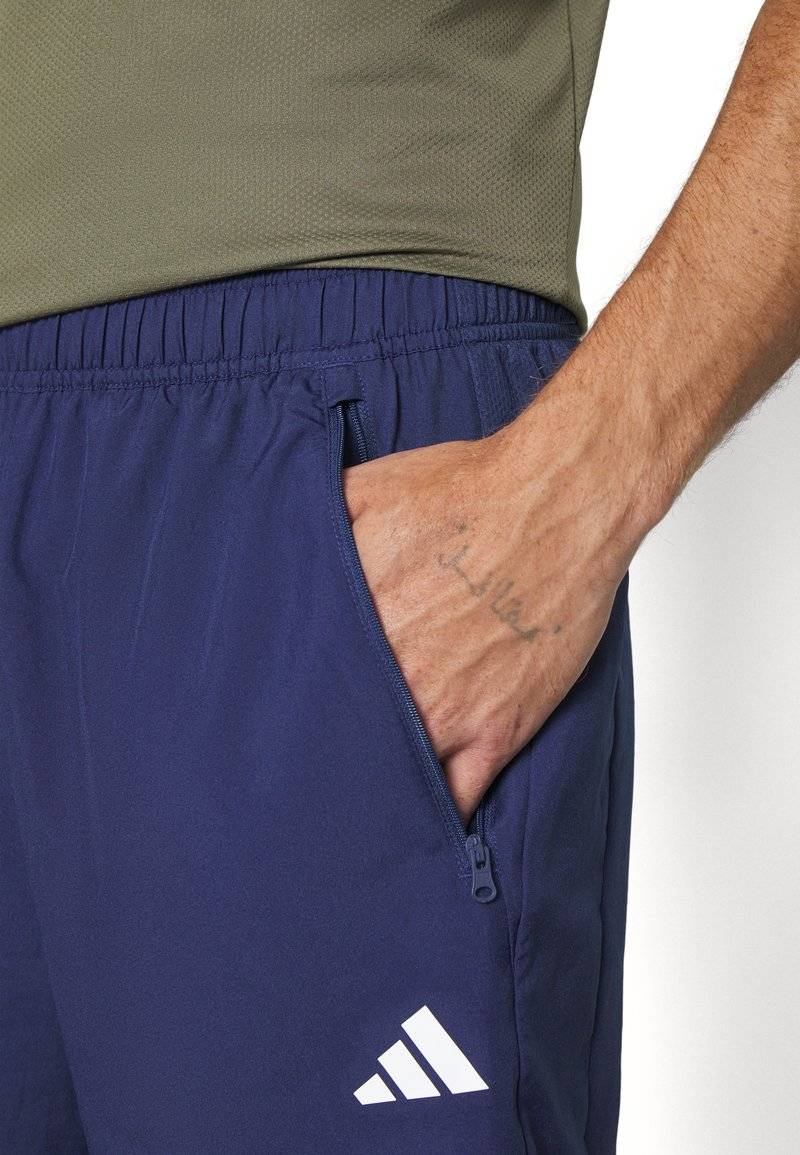 adidas Performance adidas Performance ESSENTIALS WOVEN - Sports shorts Saisonschlussverkauf