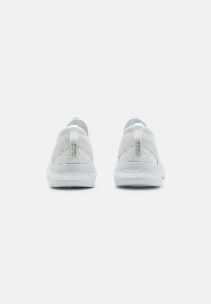 Skechers Performance Skechers Performance GO WALK 7 SLIP ON - Walking trainers - white Weihnachtsangebot