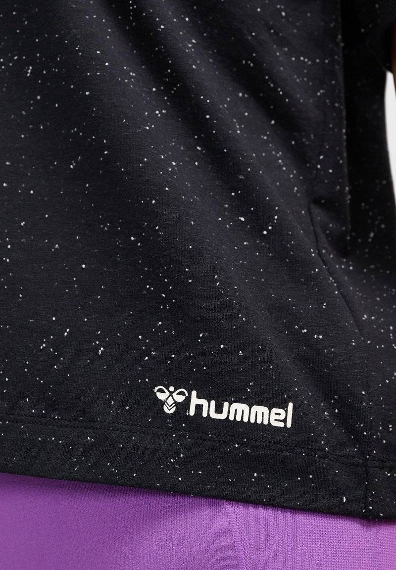 Hummel Hummel ULTRA BOXY - Print T-shirt - black melange Tägliche Deals