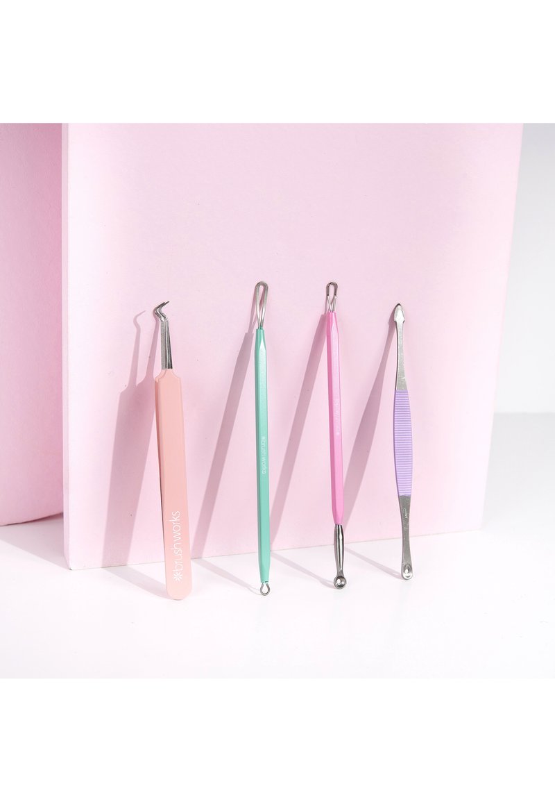 Brushworks Brushworks BRUSHWORKS HD PASTEL BLACKHEAD & BLEMISH REMOVER SET - Skincare set - multicoloured Meist gekauft