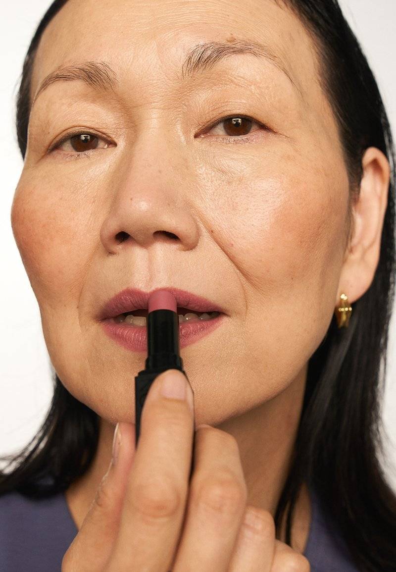 Revlon Revlon LIPSTICK COLORSTAY SUEDE INK - Lipstick - power trip Kostenlose Rückgabe