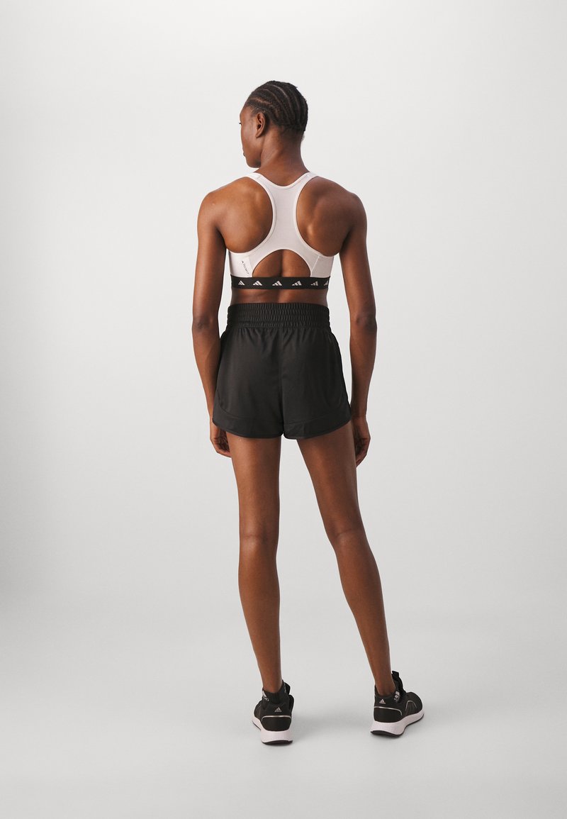 adidas Performance adidas Performance PACER ESSENTIALS SEAMLESS KNIT HIGH-RISE - Sports shorts - black Nur noch ein Tag übrig