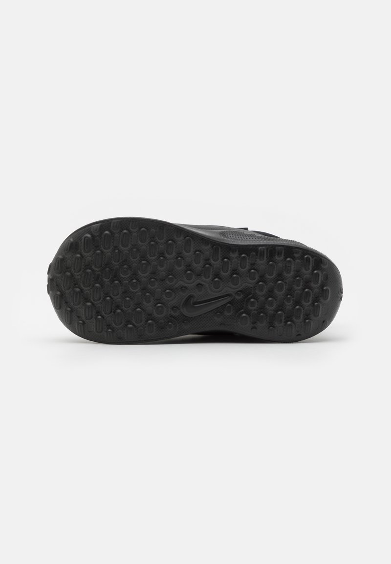 Nike Performance Nike Performance REVOLUTION - Competition running shoes Black Friday Preise