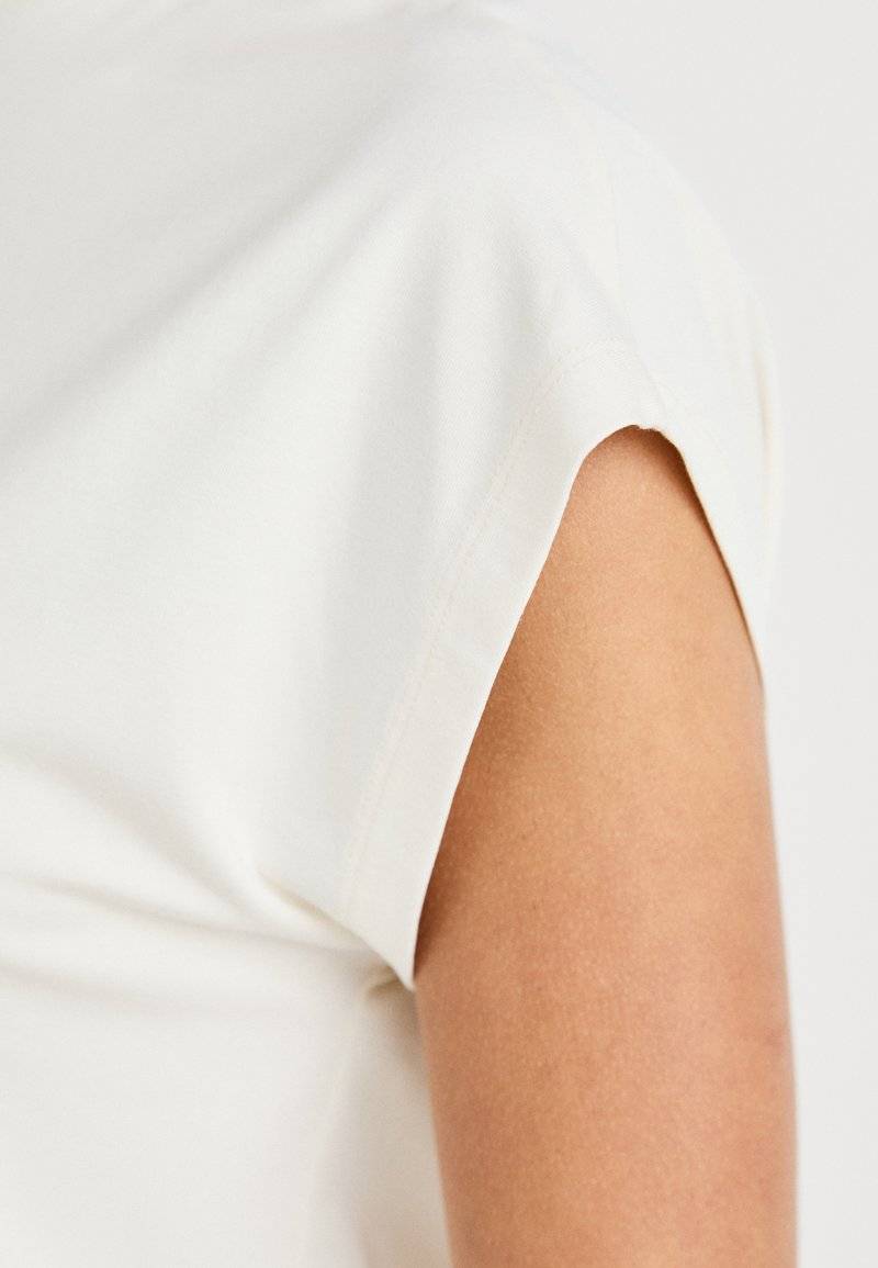 Noisy May Noisy May NMRANJA HIGH NECK - Basic T-shirt - eggnog Weihnachtsangebot