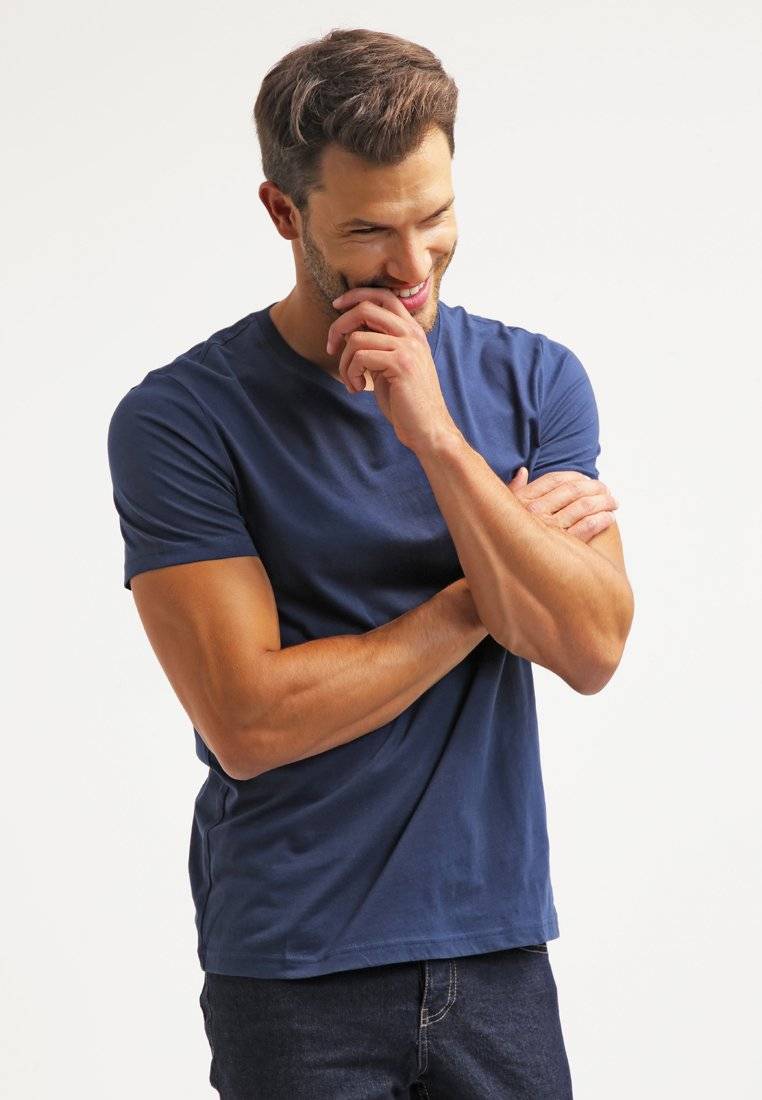 Pier One Pier One Basic T-shirt - dark blue Vatertagsangebot